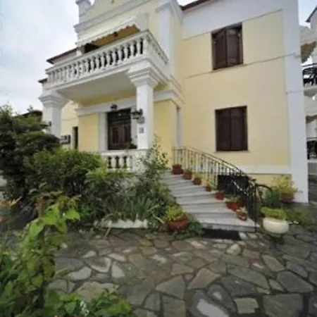 Hotel Acropolis 2*