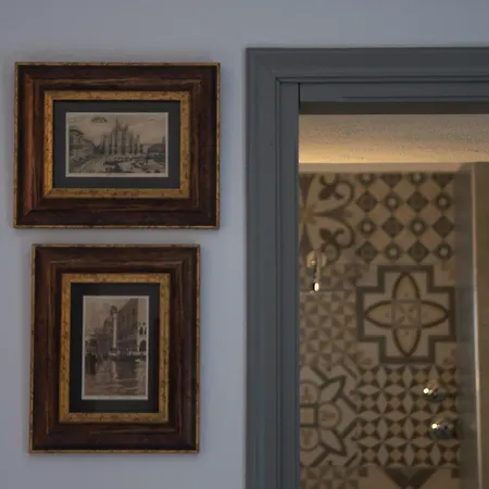 Acropolis ホテル 2*